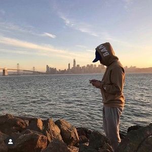 Meet your Posher, Cliff